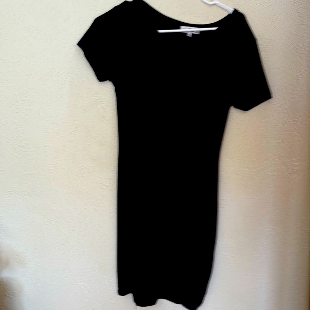 Black mid length Poof New York women’s dress